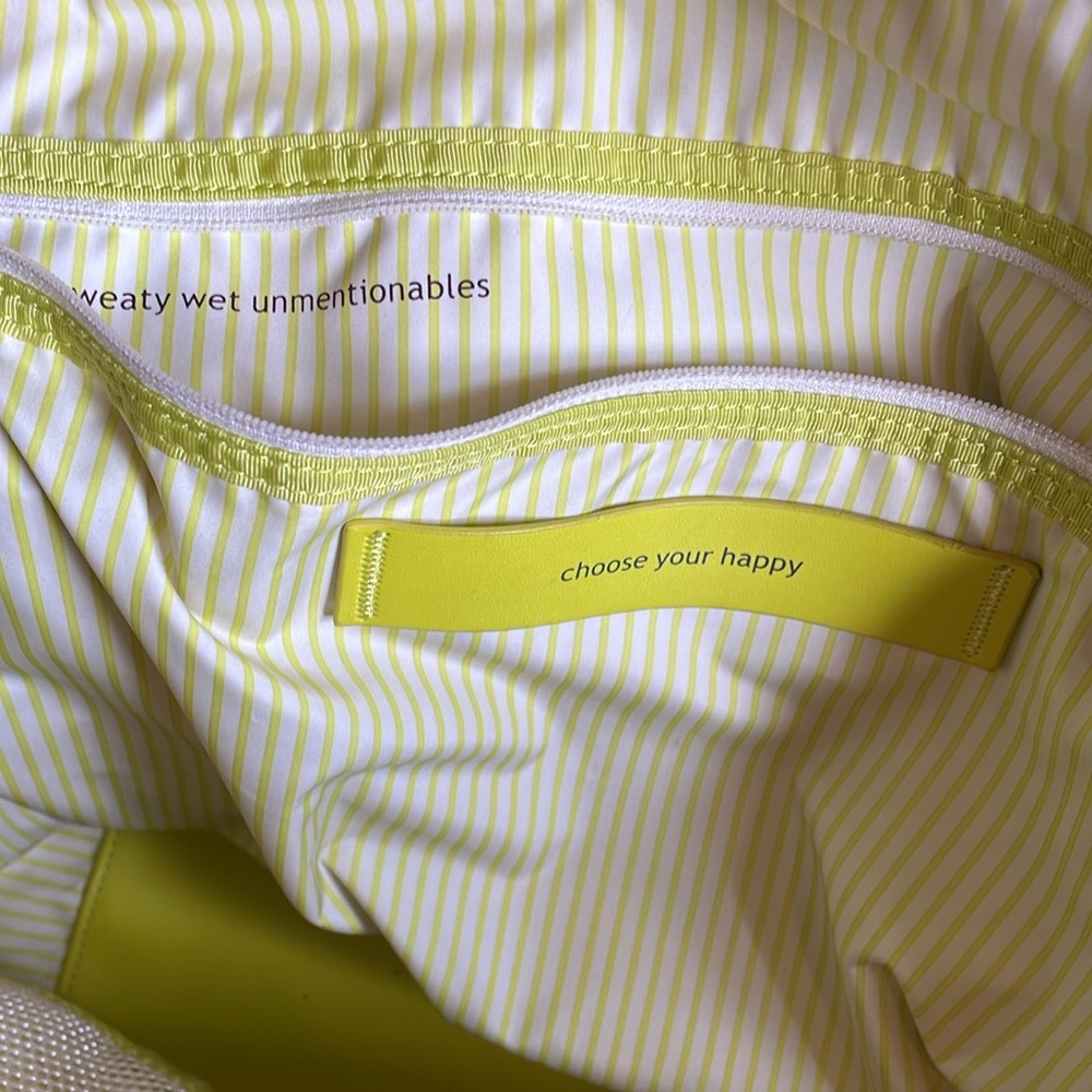 Lululemon Happy Hatha Hour Gym Bag - Picture 7 of 14